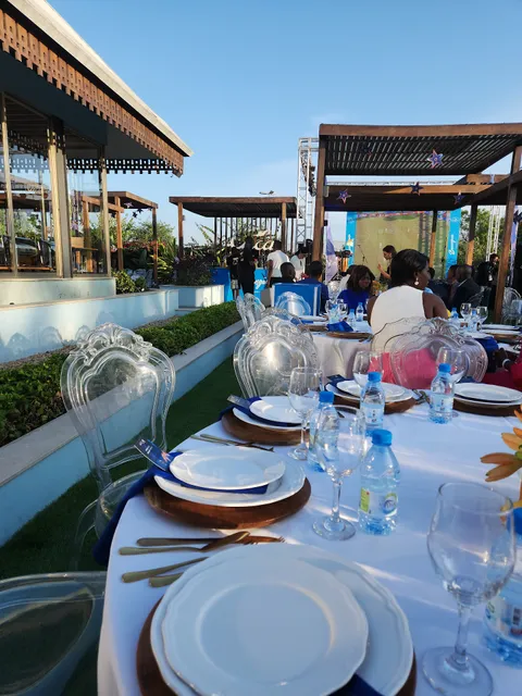 Bessangana cervejaria / restaurante