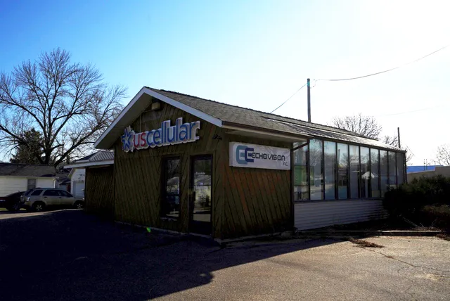 Authorized Retailer UScellular & T-Mobile