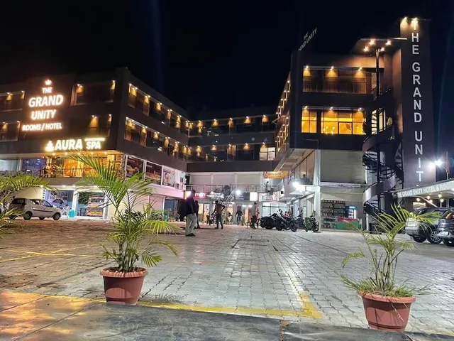 The Grand Unity Rooms/Hotel