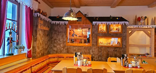 Spielzeugschachtel | Café & Restaurant