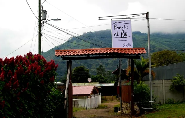 Bar y Restaurante Rancho el Río