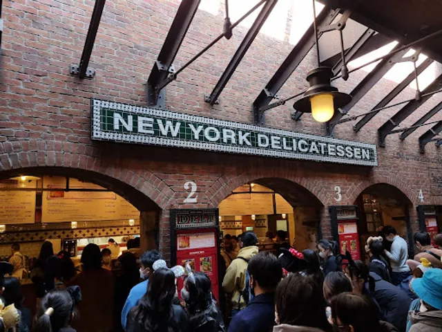 Barrow & Bear Travel + Coffee - Morayfield