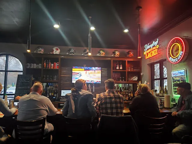 Coach's Neighborhood Grill Dobson