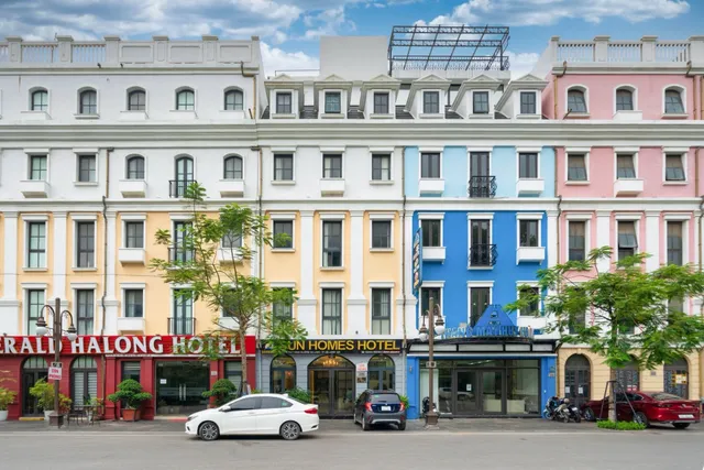 De Charm Hạ Long Hotel