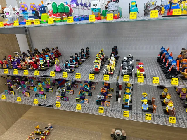 Bricks & Minifigs Kernersville