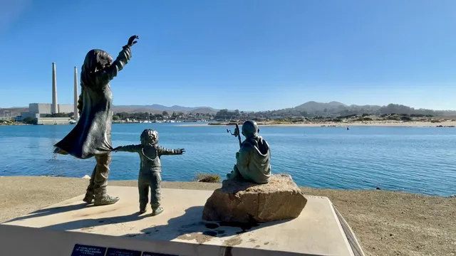 Fisherman's Family Sculpture - "Those Who Wait"