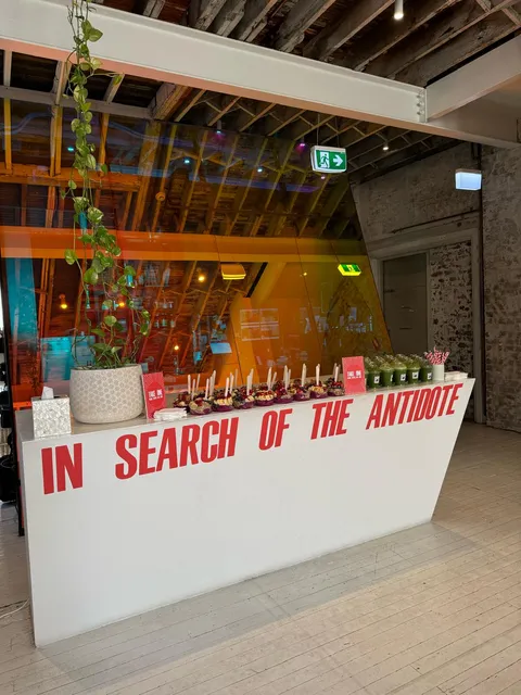 FRESH BOWLS AND ACAI