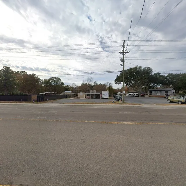 Lucy's food food truck