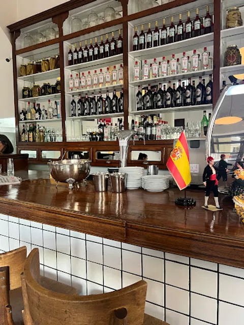 Caldera Tapas y Vinos