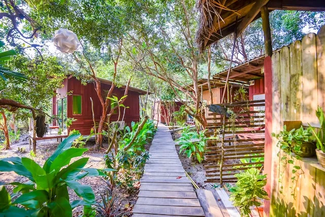 OYO 693 Tree House Cottage