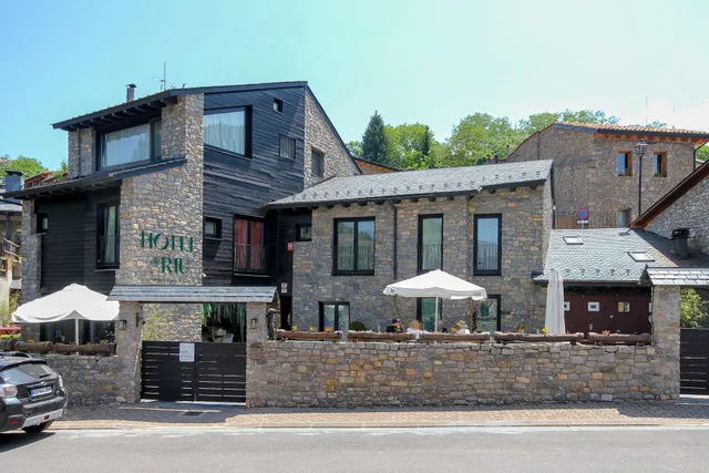 Petit Hotel de Riu