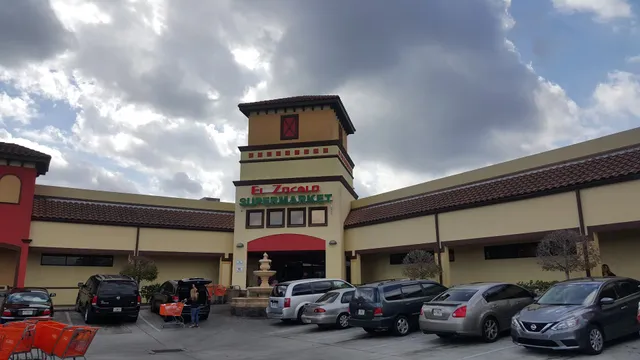 El Zocalo Supermarket