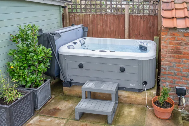 Seaview Cottage, Dog Friendly Beach Holiday Let