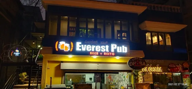 Everest Pub