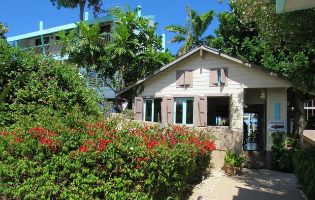 La Jamaca Hotel- La Parguera