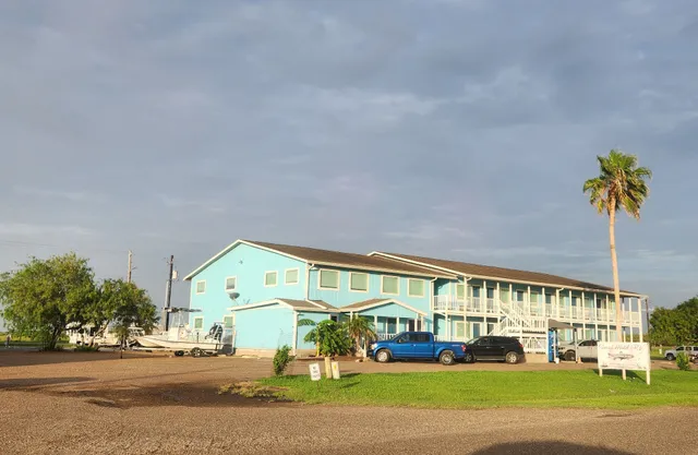 Sunset House Motel & RV Park