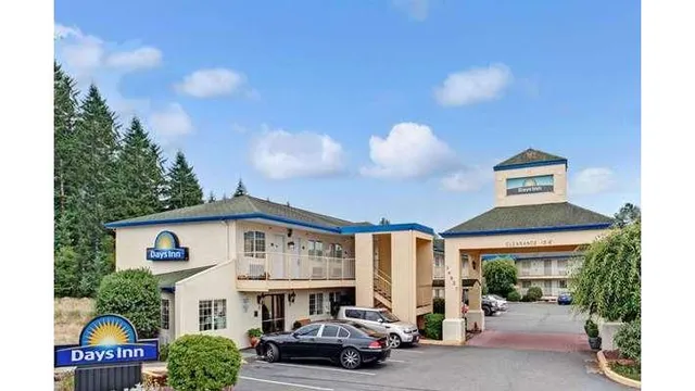 Days Inn by Wyndham Federal Way