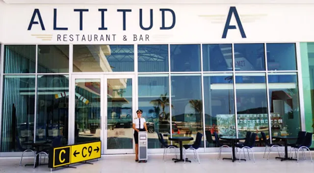 Altitud Restaurant & Bar