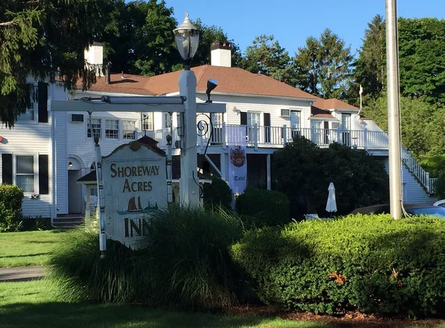 ShoreWay Acres Inn & Cape Cod Lodging