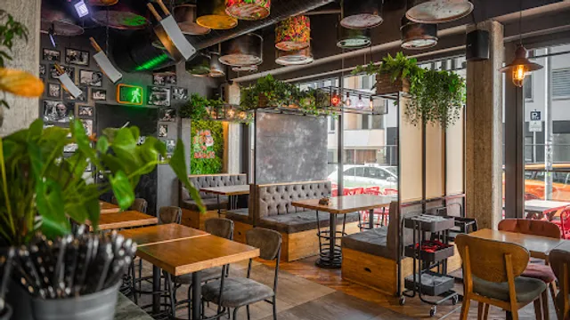 Bull's Kitchen | Burger, Steak & Co.