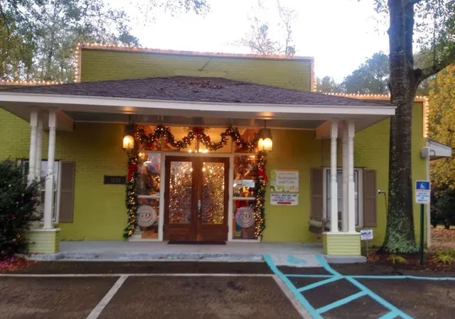 Holmes Stationers & Gifts