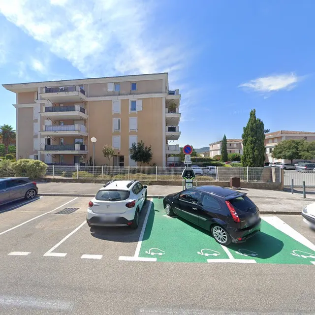 Les Hauts De Beauvallon