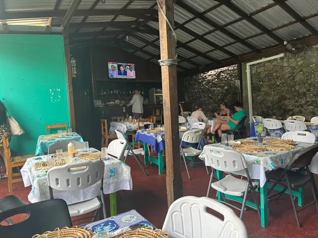 Stone Yard Restaurant and Bar