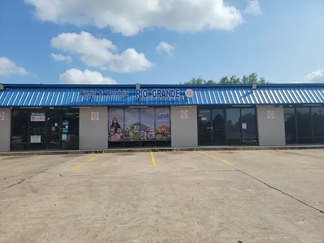 Tienda Y Panaderia Rio Grande