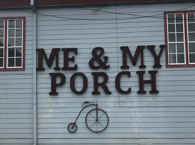 Me & My Porch Tomball