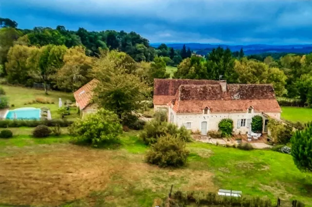 Location gîte avec piscine proche Sarlat et Rocamadour : Gites de Bel Arbre