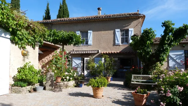 Les Oliviers - Chambres d'Hôtes à Cotignac