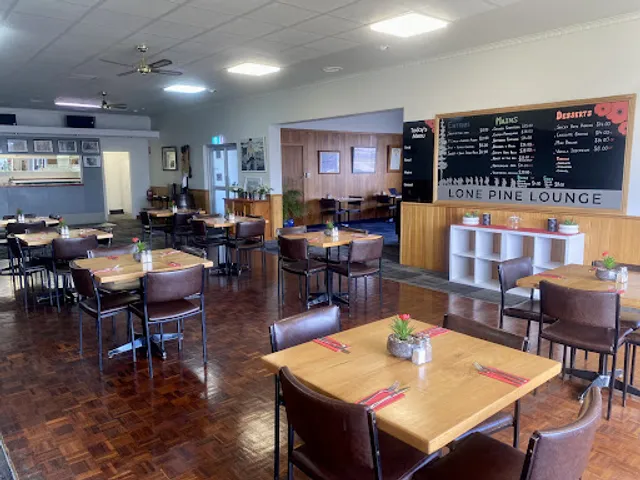 Lone Pine Lounge
