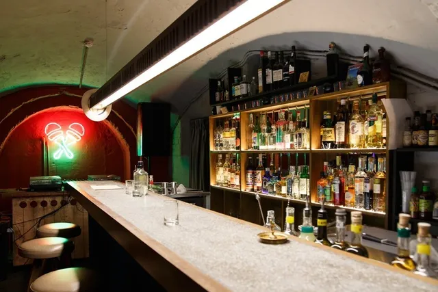 Veladora. Tacos y tragos