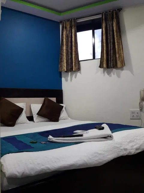 golden dormitory.[ lodge.hotel.guest house ]