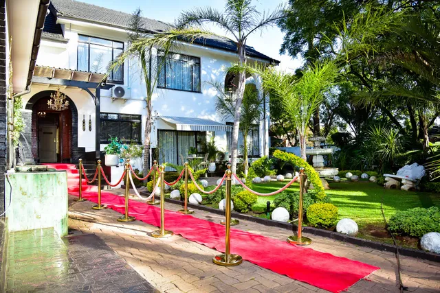 C'est La Vie Boutique Hotel