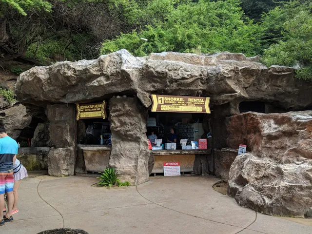 Dive Oahu, Inc - Hanauma Bay Snorkel Stand