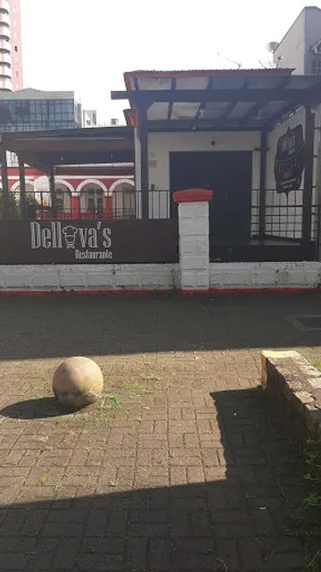 Dellova's Restaurante