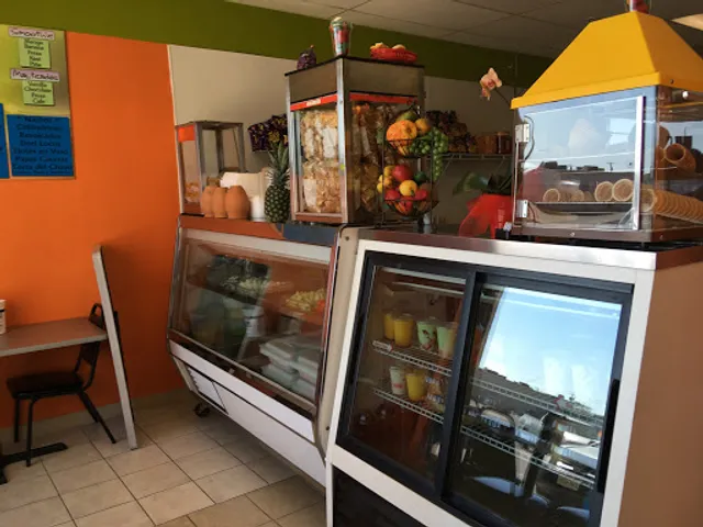 Fruteria y Neveria El Chirolo