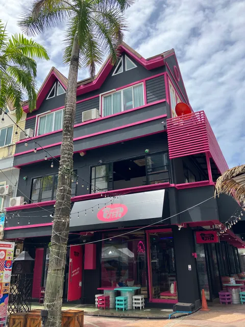 Slumber Party Surf Kata Phuket