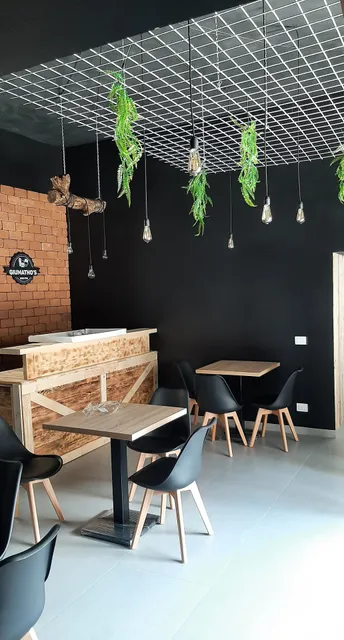 GIUMATHO’S Burger Store