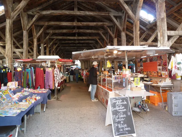 LES HALLES DE LA CREATION