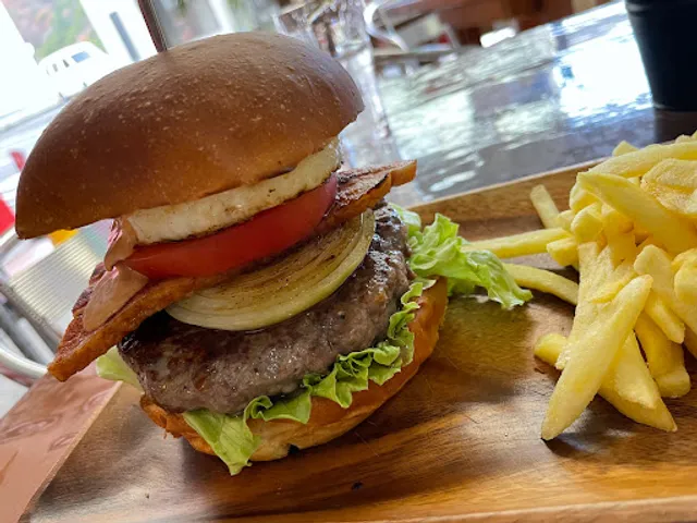 American Diner & Bar, Funny’s