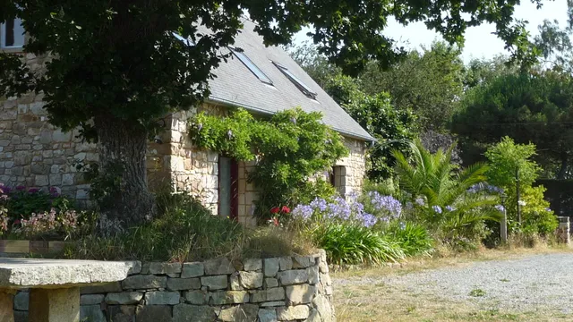 GITES et COIN CAMPING: La Mer Est Dans Les Bois
