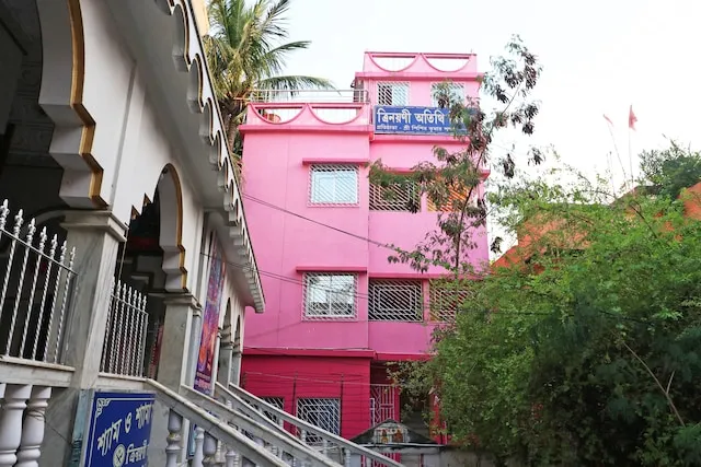 OYO 16496 Trinayani Atithi Niwas