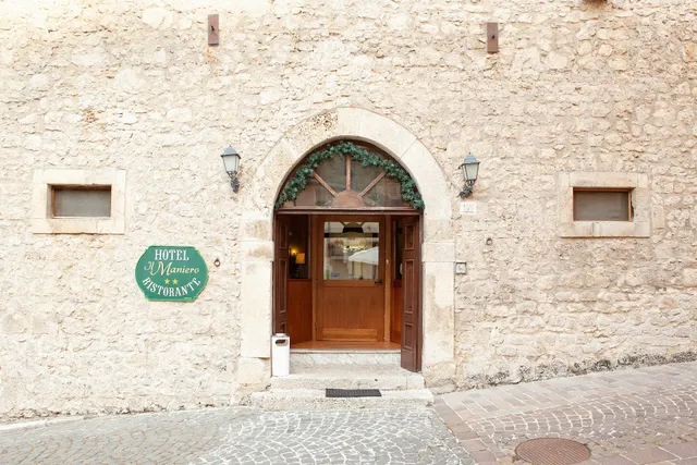 Hotel Il Maniero Rocca Pia