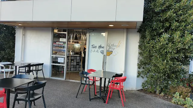 Two Hands Noodle Shop