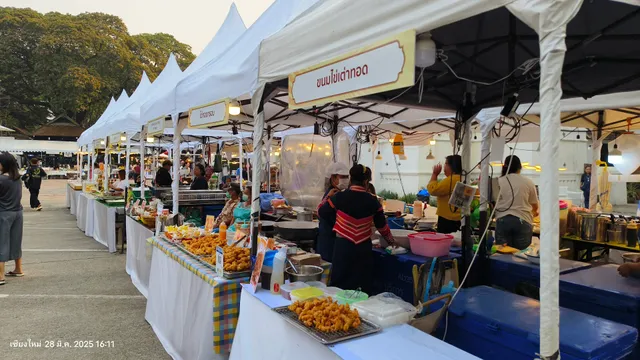 Kad Dhara Dhevi, Chiang Mai ( กาดดาราเทวี เชียงใหม่ )