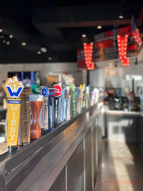 Parry's Sliceria & Taps