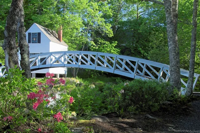 Mt Desert Island Historical Society