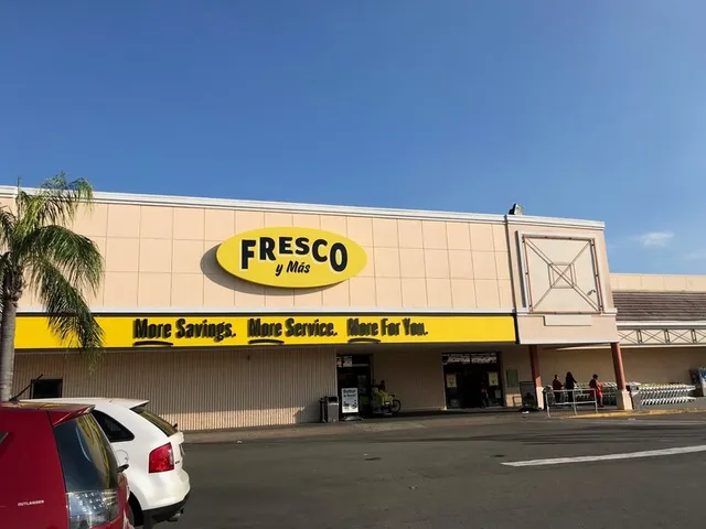 Shoppes of Naranja Lakes